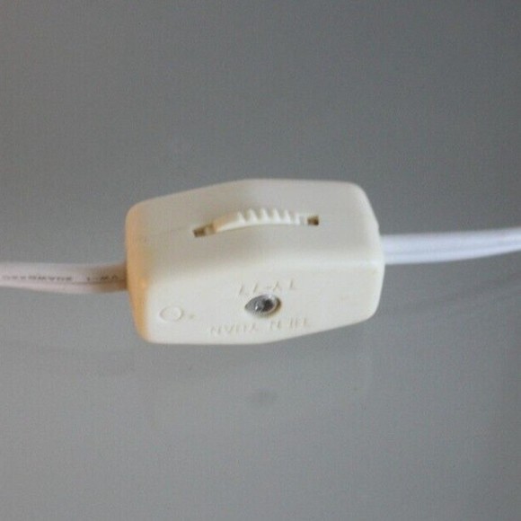 Appletree Design Porcelain Heaven & Earth Peaceful Angel Nightlight 7" /62" Cord - Picture 7 of 7